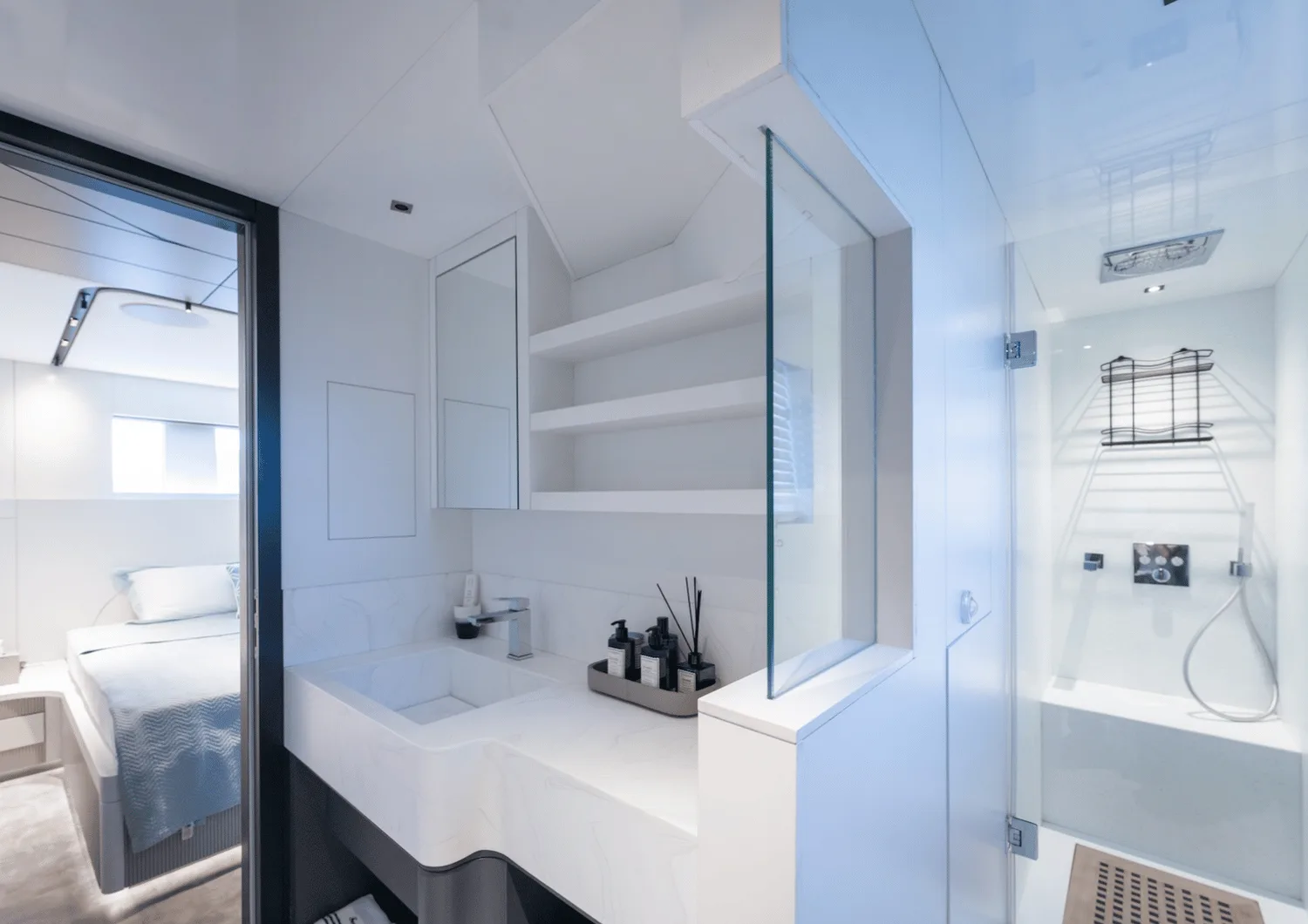 MOM-MY28 Motoryat interior - Photo 15